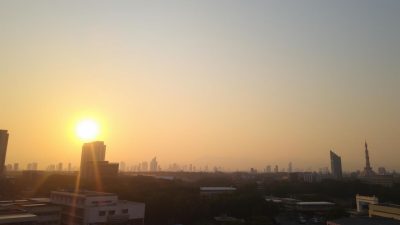 Pemandangan matahari di Jakarta Pemandangan matahari di Jakarta