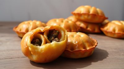 KUE PANADA KUE PANADA